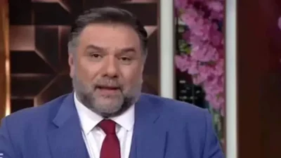 Βαρύ το κλίμα στο πλατό του The 2night show: «Θέλω να πω συλλυπητήρια...» - Η ανακοίνωση του Αρναούτογλου