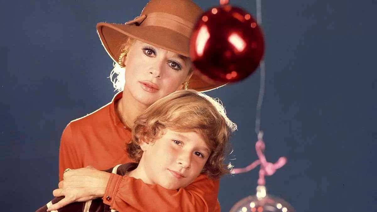 Για πρώτη φορά στη δημοσιότητα: Σπάνιες γιορτινές φωτογραφίες της Αλίκης Βουγιουκλάκη