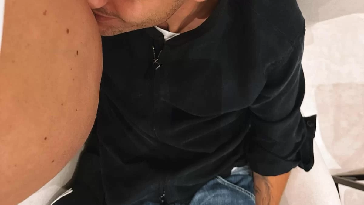 Δίνει μάχη για τη ζωή της - Στην εντατική μετά τη γέννηση του 4ου παιδιού τους η σύζυγος πασίγνωστου ποδοσφαιριστή