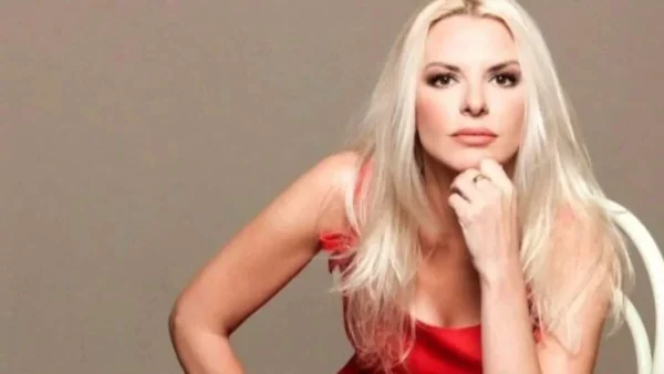 Αννίτα Πάνια: «Δεν έχω καμία...» - Άκρως αποκαλυπτική για τον Καρβέλα και τα αρνητικά σχόλια που λάμβανε