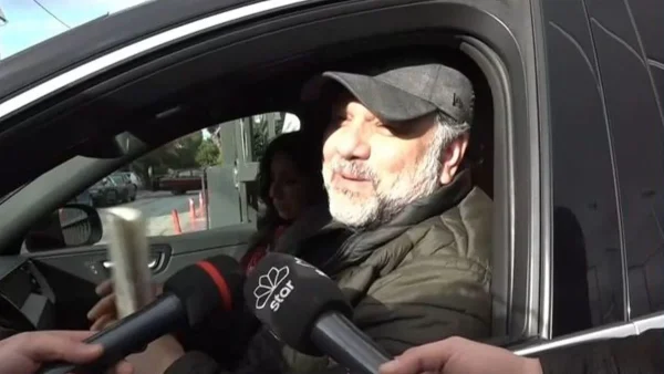 «Πω πω...» - Φανερά αμήχανος ο Αρναούτογλου μετά το ''άδειασμα'' του  Νίκου Μουτσινά