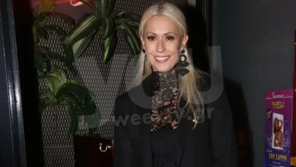 Έχει γίνει ολόκληρος άντρας: Μελαχρινός και κούκλος ο μικρός γιος της Μαρίας Μπακοδήμου - Σπάνια τους βλέπουμε μαζί