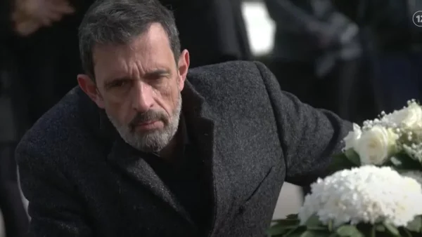 Μαύρο ρόδο (18/1): Σκηνές φρίκης στην κηδεία της Αγγελικής - Βίκος και Καστρινός κάνουν συμμαχία