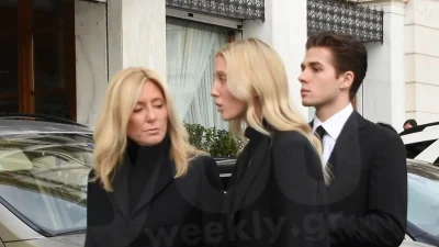 Mαυροφορεμένοι με συγκίνηση στο βλέμμα - Έφτασαν στην Ελλάδα τα εγγόνια τους Τέως Βασιλιά Κωνσταντίνου