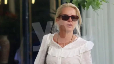 Διέρρευσε μετά από 23 χρόνια - Το βίντεο της Μαρίας Μπεκατώρου με κόκκινα μαλλιά στο Τηλεάστυ που κάνει τον γύρο του διαδικτύου