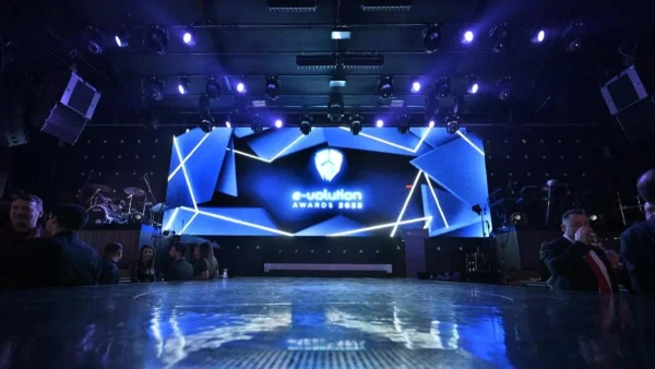 Με 3 βραβεία η Mat. Fashion στα E-Volution Awards