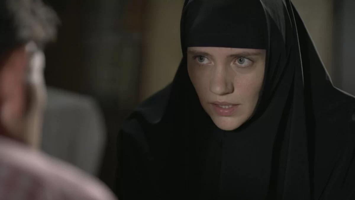 Μαύρο Ρόδο: Η Ελισάβετ εγκαταλείπει το μοναστήρι και συγκατοικεί με τον Πέτρο!