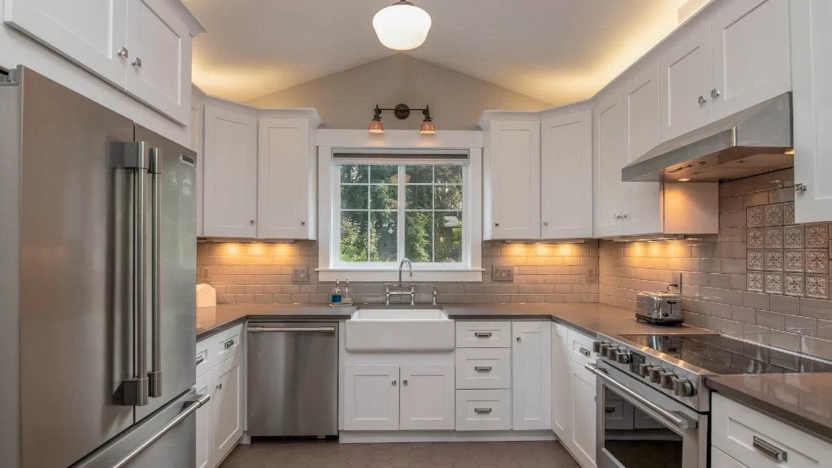 Συμβουλές της γιαγιάς: 5 βήματα για να καθαρίσεις εύκολα και γρήγορα τον νεροχύτη σου