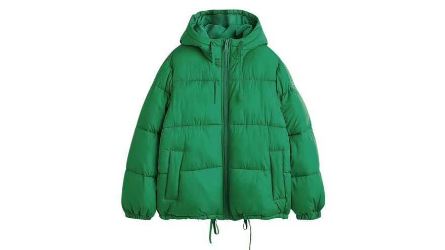 Πορτοκαλί, φούξια, κόκκινα και πράσινα: Τα πιο παιχνιδιάρικα ρούχα των H&M και ZARA!