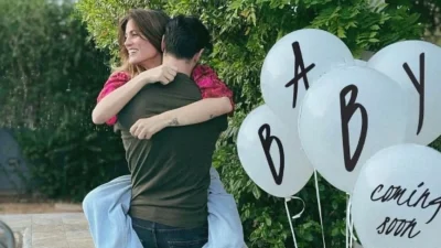 Τεράστιο και μίνιμαλ με μαρμάρινο τζάκι - Σε αυτό το σπίτι θα μεγαλώσει η κόρη της Μαίρης Συνατσάκη και του Ίαν Στρατή