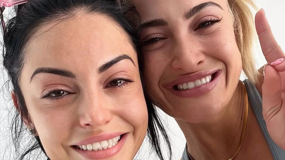 «Είσαι η πιο δυνατή γυναίκα...»  - ''Ρίγη συγκίνησης'' με την πρώτη ανάρτηση της Αλεξανδράκη μετά τη γέννα της Τούνη