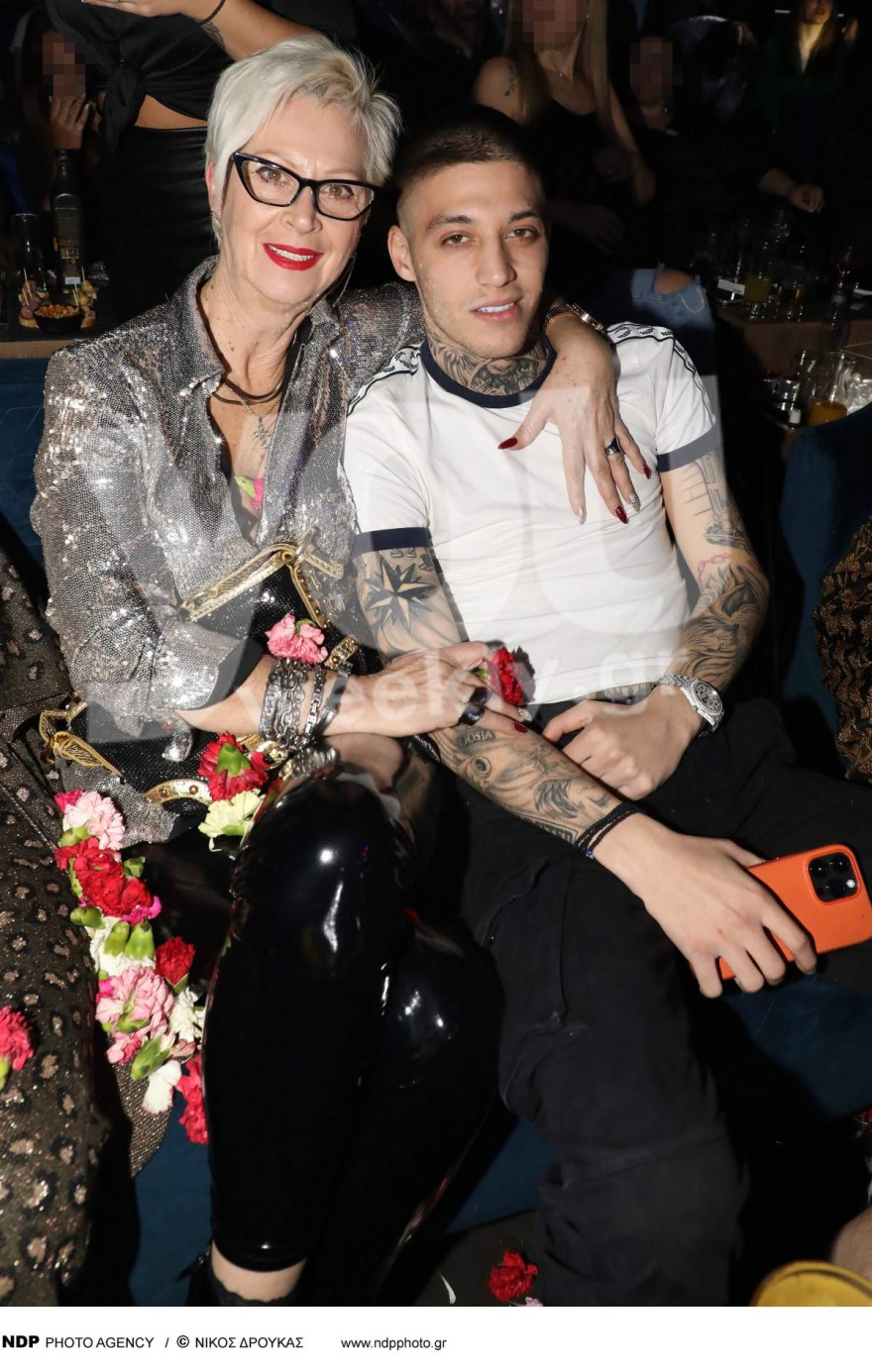 Trannos με τη μητέρα του