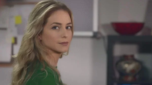 Τρία Μίλια (31/1): «Είμαι σίγουρη πως είναι ζωντανός και προσπαθεί να βρει τρόπο» - Η Φωτεινή προσπαθεί να στηρίξει τον Μιχάλη και να τον βοηθήσει για να...