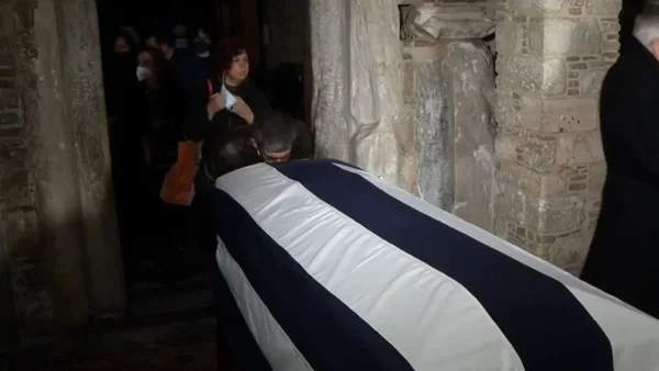 Τέως βασιλιάς Κωνσταντίνος: Δείτε live το τελευταίο αντίο