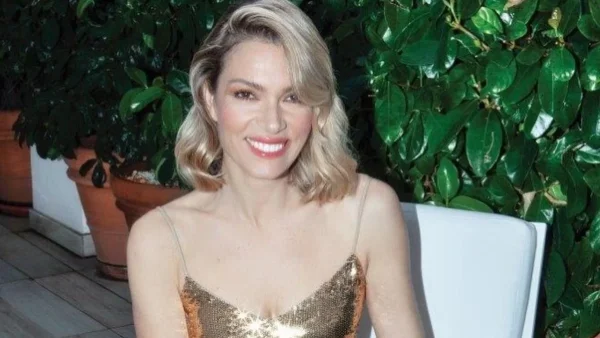 Χωρίς ίχνος μακιγιάζ και φίλτρου - Έτσι είναι στην πραγματικότητα το πρόσωπο της Βίκυς Καγιά