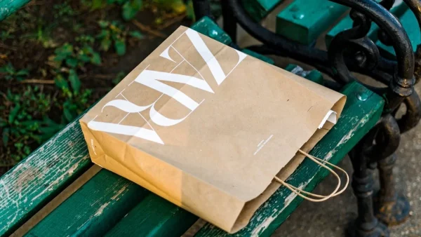 Εκπτώσεις Zara: Δεν είναι ούτε παλτό, ούτε μπουφάν αλλά όλες το θέλουν σαν τρελές αυτή την περίοδο