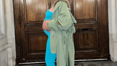 Γέννησε πριν από 9 μήνες και είναι ξανά έγκυος για 2η φορά - Η κίνηση που πρόδωσε τα ευχάριστα μπροστά σε εκατομμύρια κόσμο