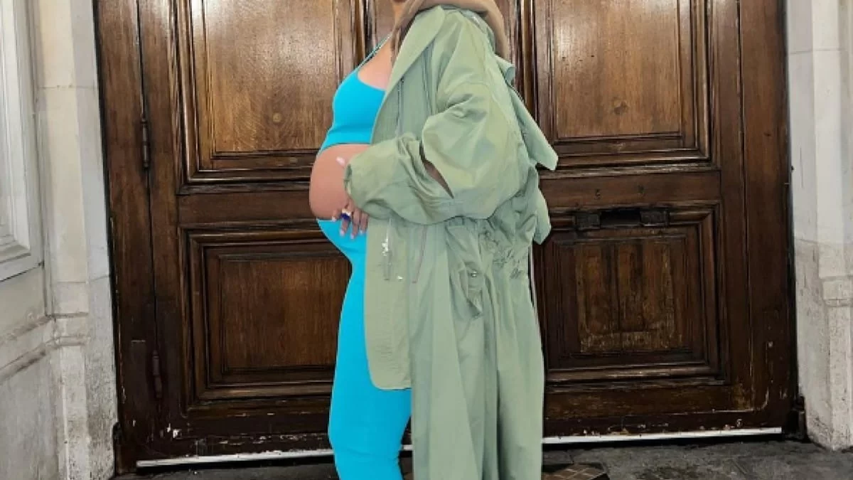 Γέννησε πριν από 9 μήνες και είναι ξανά έγκυος για 2η φορά - Η κίνηση που πρόδωσε τα ευχάριστα μπροστά σε εκατομμύρια κόσμο