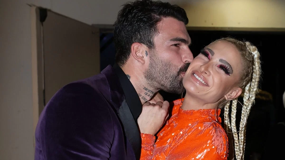 Τεράστιο και ξύλινο - Το εντυπωσιακό σπίτι του Δημήτρη Αλεξάνδρου στην Αράχοβα