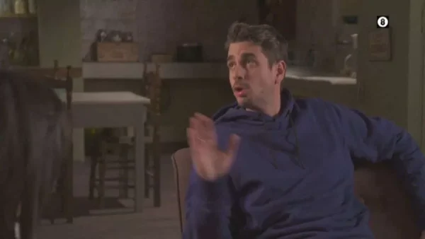 Χαιρέτα μου τον Πλάτανο (9/2): Το ένα ψέμα μετά το άλλο - Τυφλωμένη από έρωτα η Καλλιόπη με τον "Μάνθο" της