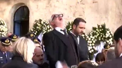 Ανδραβίδα: «Γι' αυτό σε έφερα εδώ» - Ούρλιαζε πάνω από το φέρετρό του και "σπάραζε" ολόκληρος ο πατέρας του Μάριου Μιχαήλ Τουρούτσικα