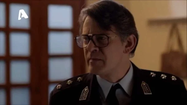 Αυτή η νύχτα μένει (10/2): «Θα κάνεις ό,τι σου πω για να σωθεί η οικογένειά μας» - Έξαλλος ο Στέλιος μπαίνει στο κελί του Μίλτου και...