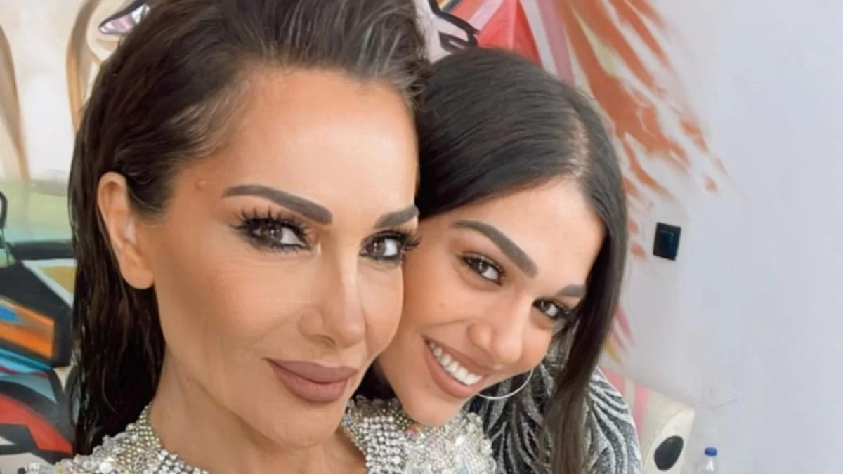 «19 χρόνια πριν...» - Οι συγκινητικές ευχές της Δέσποινας Βανδή στη Μελίνα Νικολαϊδη για τα γενέθλιά της 