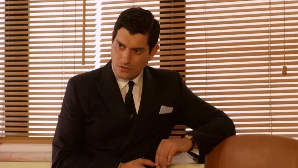 Μεγάλη ανατροπή στον Παράδεισο των Κυριών: Ο Ντίνος παίρνει πίσω τον «Παράδεισο»