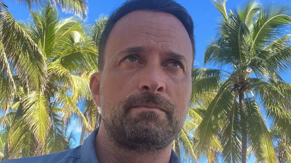 Η Κωνσταντίνα Καραλέξη τράβηξε τις πιο γλυκές φωτογραφίες - Στο κρεβάτι αγκαλιά με την κόρη του ο Γιώργος Λιανός