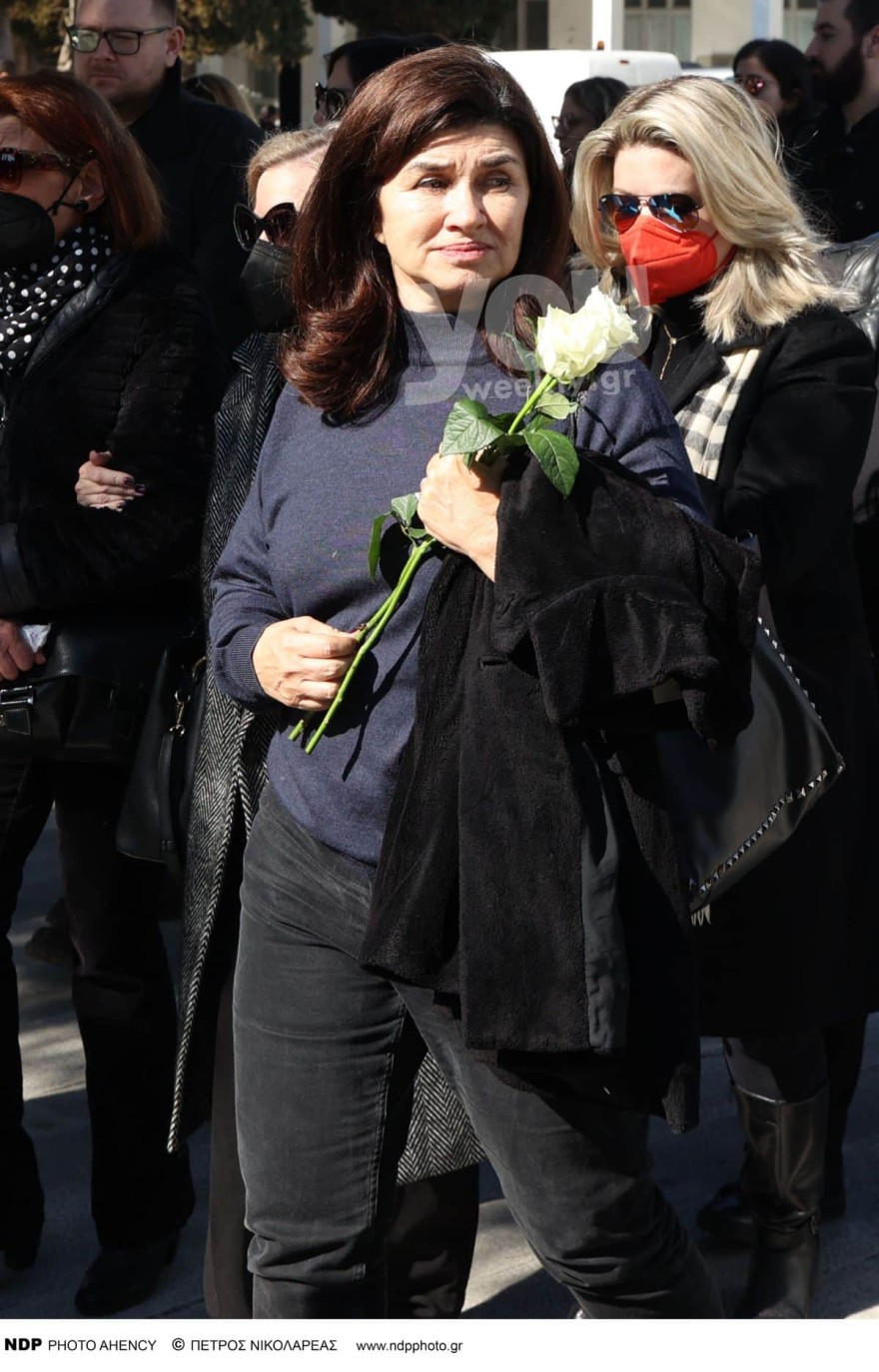 Κηδεία Νίκου Γιάννακα Άννα Κουρή