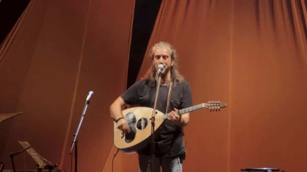 Σκηνές τρόμου στην συναυλία του Γιάννη Χαρούλη - Δέχτηκαν τηλεφώνημα για βόμβα!