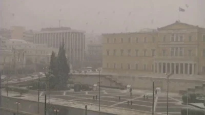 Eκτακτο δελτίο καιρού από την ΕΜΥ: Καταφτάνουν χιόνια και "τσουχτερές" θερμοκρασίες - Οι περιοχές που θα "χτυπηθούν" από τα φαινόμενα