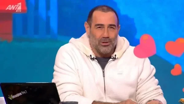 «Σε αγαπώ...» - "Έπεσε" το πλατό των Ράδιο Αρβύλα με την αφιέρωση του Κανάκη στις δύο γυναίκες της ζωής του