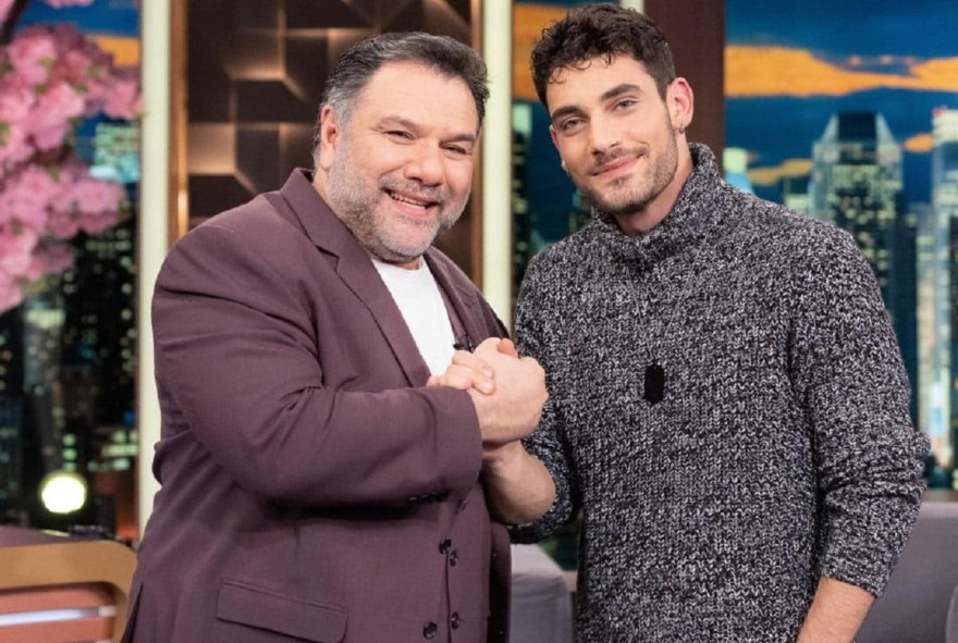 Ραφαήλ Καρυωτάκης Γη της Ελιάς The 2night show