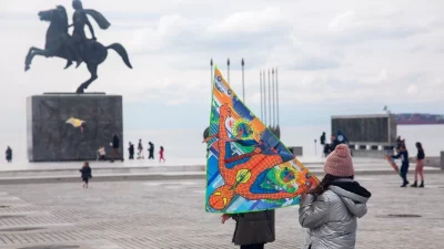 Καθαρά Δευτέρα: Ποια καταστήματα παραμένουν ανοικτά σήμερα 27/2