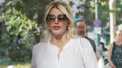 Με φόρμες και γυαλιά ηλίου στο πρόσωπο - Στο πάρκο με τον μικρό Σταθοκωστόπουλο η Κωνσταντίνα Σπυροπούλου