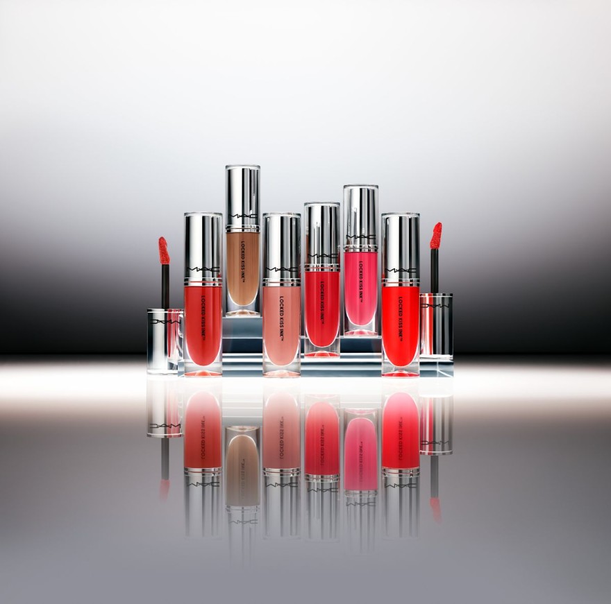 Νέο kissproof, αδιάβροχο & transfer-proof κραγιόν από τη MAC Cosmetics!