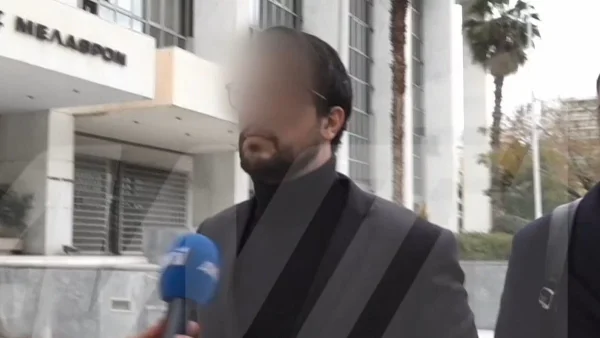 Το παραδέχτηκε ενώπιον του δικαστηρίου: «Υπήρξε εξωσυζυγική σχέση με την...» - Η αποκάλυψη του Μάνου Δασκαλάκη