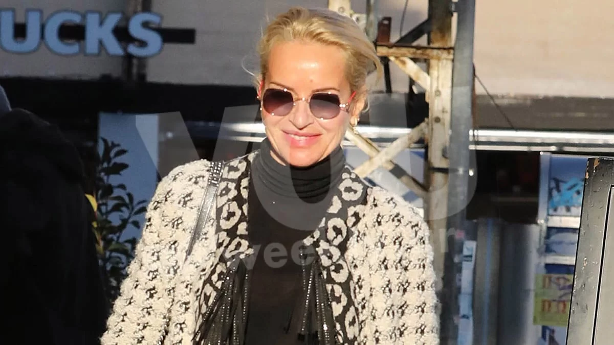 Χαμός στο MEGA - Τα πάνω κάτω με την Μαρία Μπεκατώρου