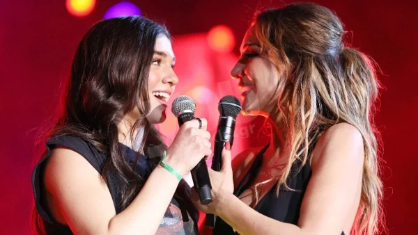 «Όταν η βασίλισσα...»: Η αποθέωση της Δέσποινας Βανδή από την κόρη της, Μελίνα - Λίγο πριν γίνει 19