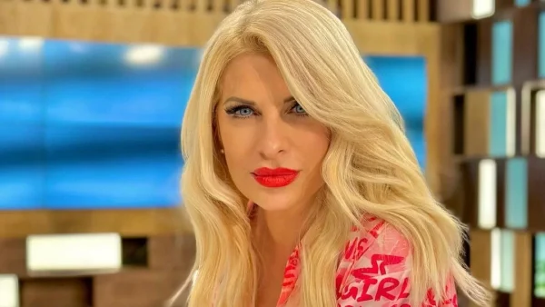 «Μάσε το μαλλί γιατί ούτε 5 λεπτά δεν θα αντέξεις!» - Σούσουρο με το τι φόρεσε η Ελένη Μενεγάκη στο γυμναστήριο