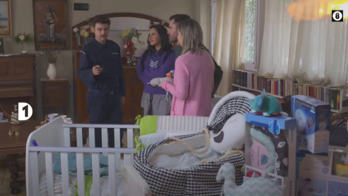 Χαιρέτα μου τον Πλάτανο (2/2): Η Τούλα μοιράζει εγκεφαλικά - Ο Σίμος θα βρεθεί στο πιο ακατάλληλο μέρος την χειρότερη στιγμή...