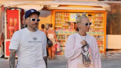 Άφησε το εσώρουχό της σπίτι - Ακραία αποκαλυπτική εμφάνιση από την Τάμτα