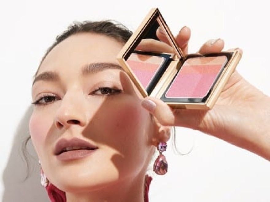 Limited edition μακγιάζ για να αναδείξεις τη λάμψη σου!