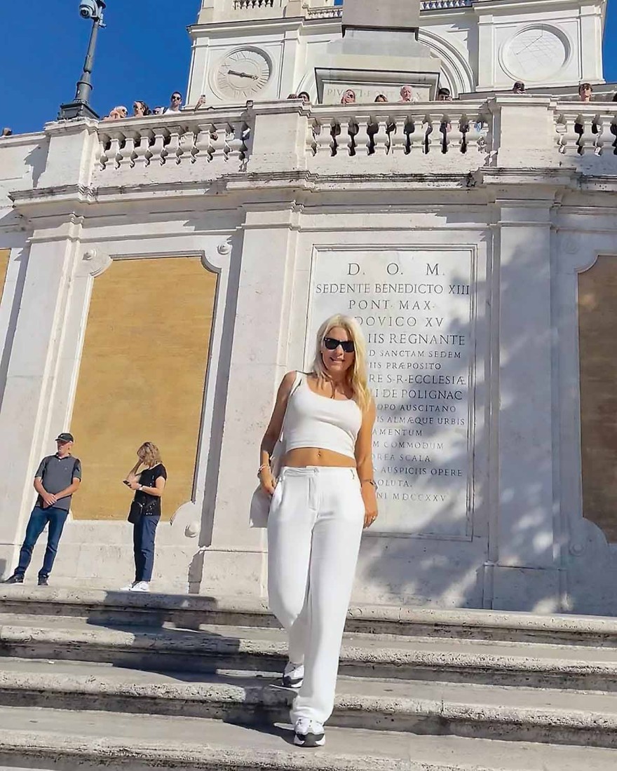 Επιστροφή στο 2016: Η Ελένη Μενεγάκη με κολάν στο γυμναστήριο λίγο μετά την γέννηση της μικρής Μαρίνας (Φωτογραφία)