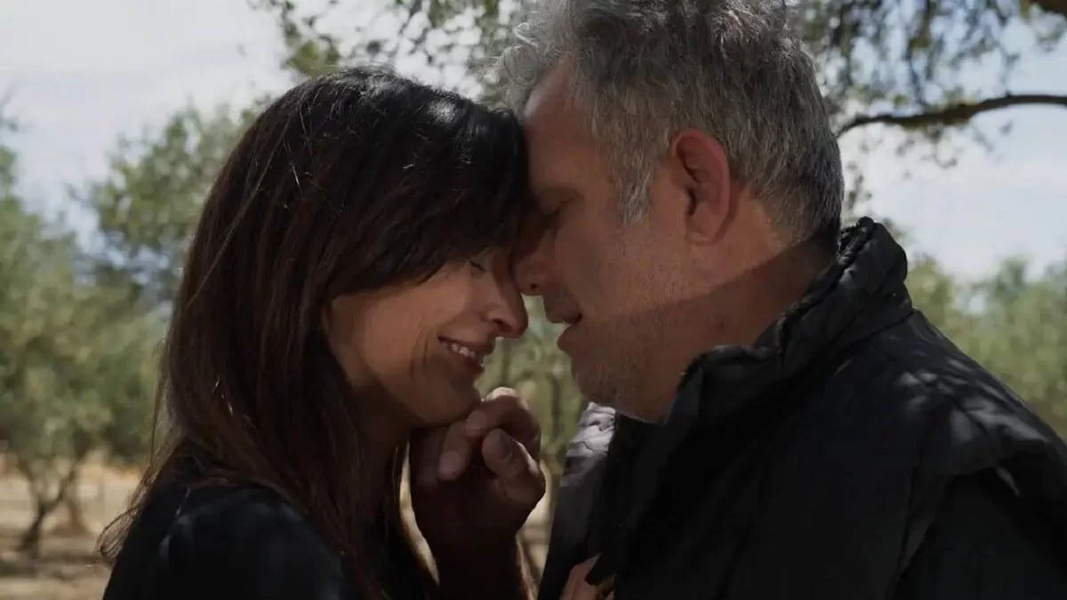 Επεισοδιακός χωρισμός στη Γη της Ελιάς - Μαθαίνει πως βλέπει άλλη και τον πετάει με τα σώβρακα στον δρόμο