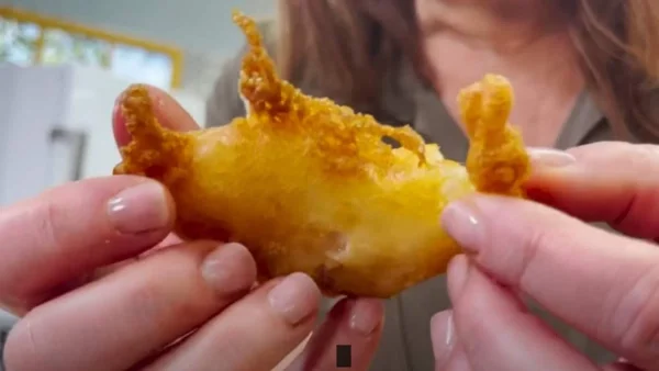 Το απόλυτο μυστικό: Πως να γίνει το κουρκούτι στον μπακαλιάρο τραγανό κι όχι «νιανια»