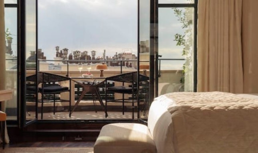 Στο Παρίσι Σπυροπούλου και Σταθοκωστόπουλος - Φωτογραφίες από το αριστοκρατικό ξενοδοχείο που διαμένουν