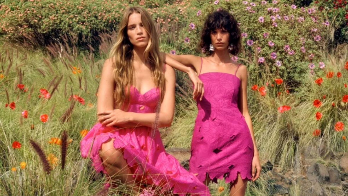 Isla Hennes: Ταξίδι στο στυλ με τη νέα συλλογή των H&M - Άνοιξη 2023