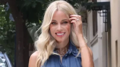 Με φλοράλ φόρεμα και μεγάλο ψάθινο καπέλο - Το νησί που επισκέφτηκε η Δούκισσα Νομικού για 1 ημέρα